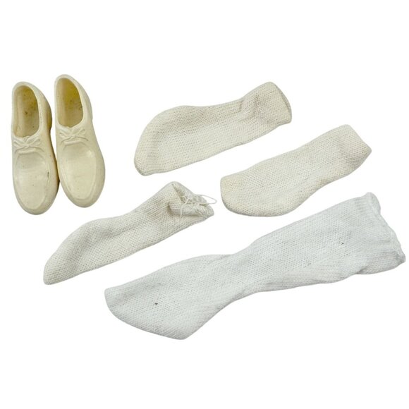 Ken Doll Lot of Vintage Shoes Boots Tennis Racket Medical Bag Football Helmet - Picture 7 of 9